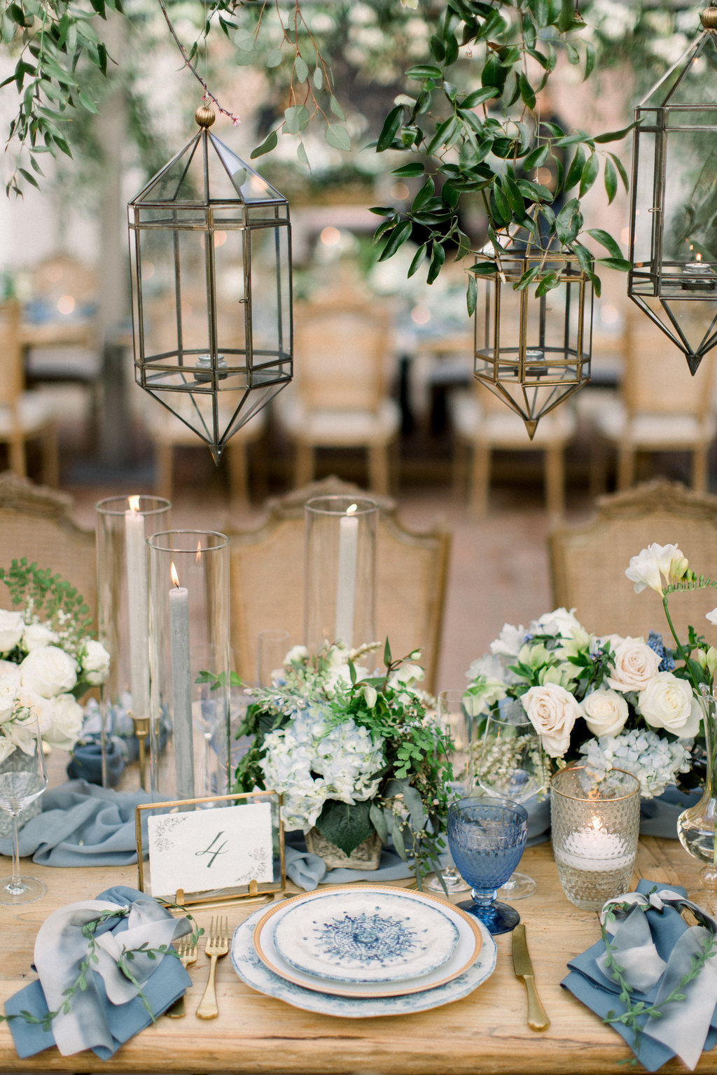 Place setting with hanging lanterns